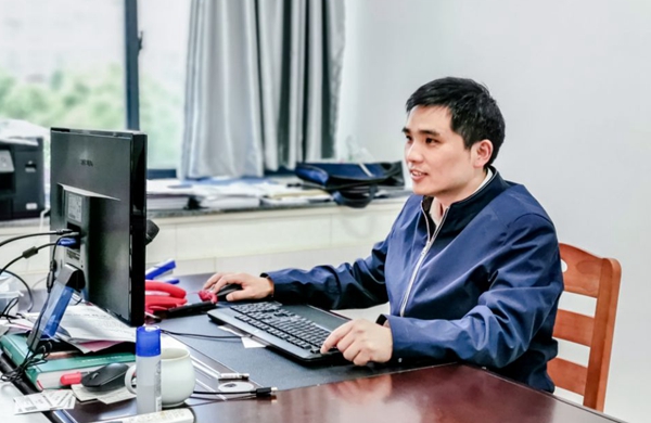 1600084811333089262.jpg 黄中华.jpg