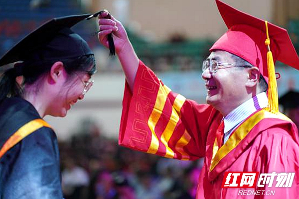 图片4.jpg 图片4.jpg