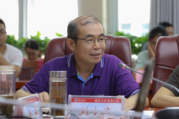 1568173910343084969.jpg 刘小波_副本.jpg