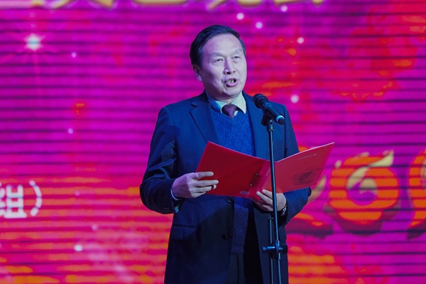 1514601411459036583.jpg 校长1_副本.jpg