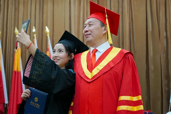 1530092440243008132.jpg 8.jpg