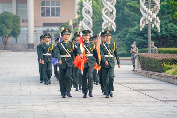 1598926803168041673.jpg 7.jpg