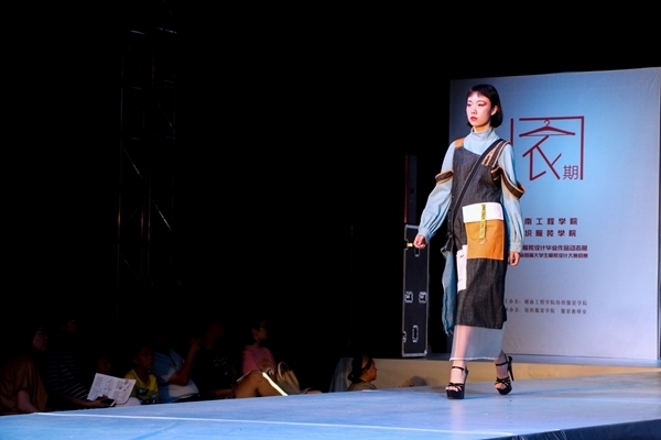 1495187882671044373.jpg IMG_6975_副本.jpg