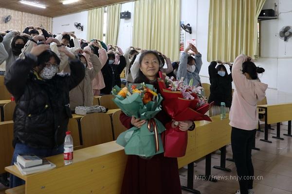 图片24.jpg 图片24.jpg