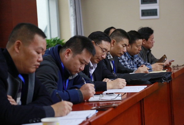 1477538622086015334.jpg 3F0B1557_副本观众.jpg