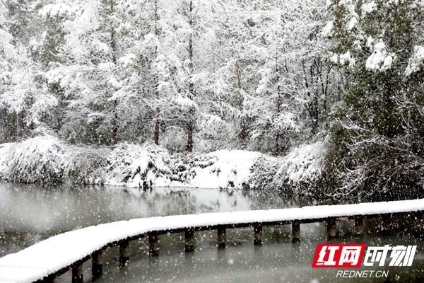 湖工2.jpg 湖工2.jpg