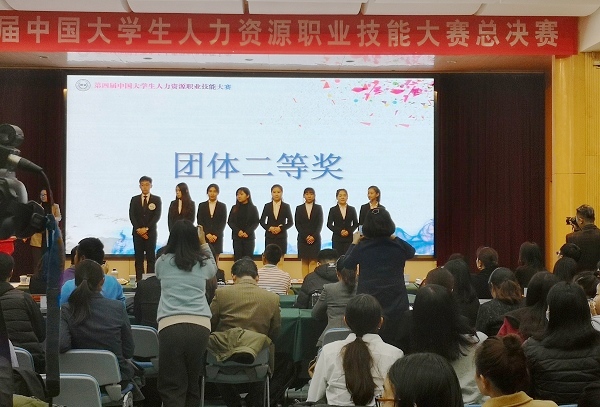 1543306810715060840.jpg IMG_0037.jpg