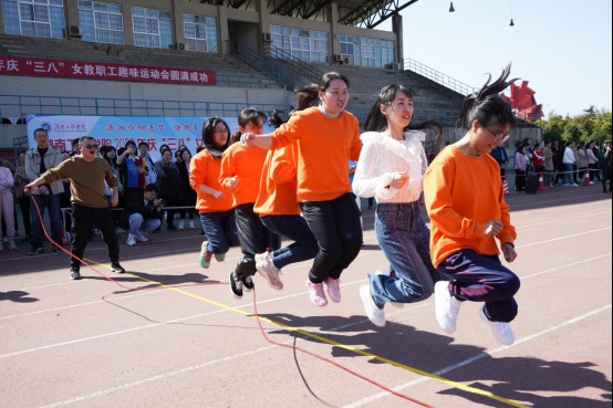 潇湘巾帼显风采 伟德bv1946官网举办妇女节系列庆祝活动