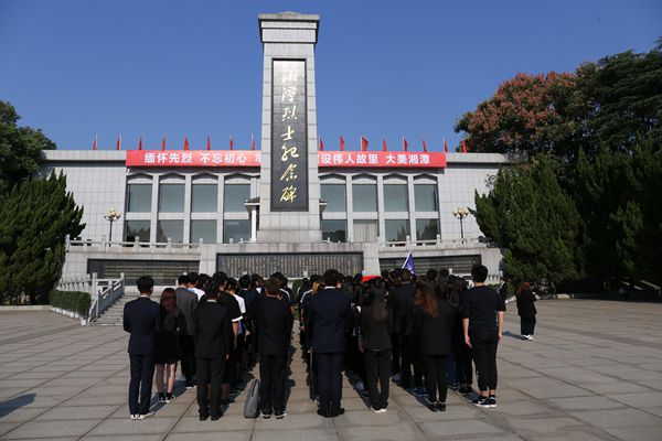 1569726833852001138.jpg 1.jpg